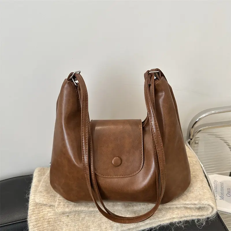 Women's Retro Shoulder Bag Large Capacity Autumn Winter New Korean Style — feature 21