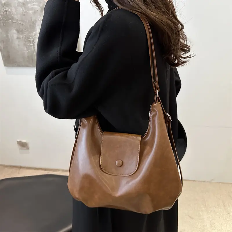 Women's Retro Shoulder Bag Large Capacity Autumn Winter New Korean Style — feature 25