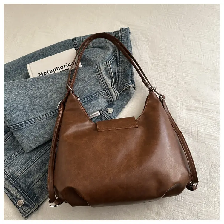 Women's Retro Shoulder Bag Large Capacity Autumn Winter New Korean Style — feature 7