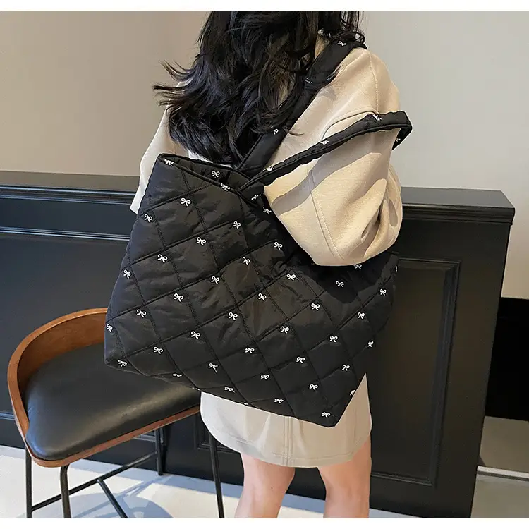 Women's Quilted Cotton Shoulder Bag Cream Single Crossbody — feature 12