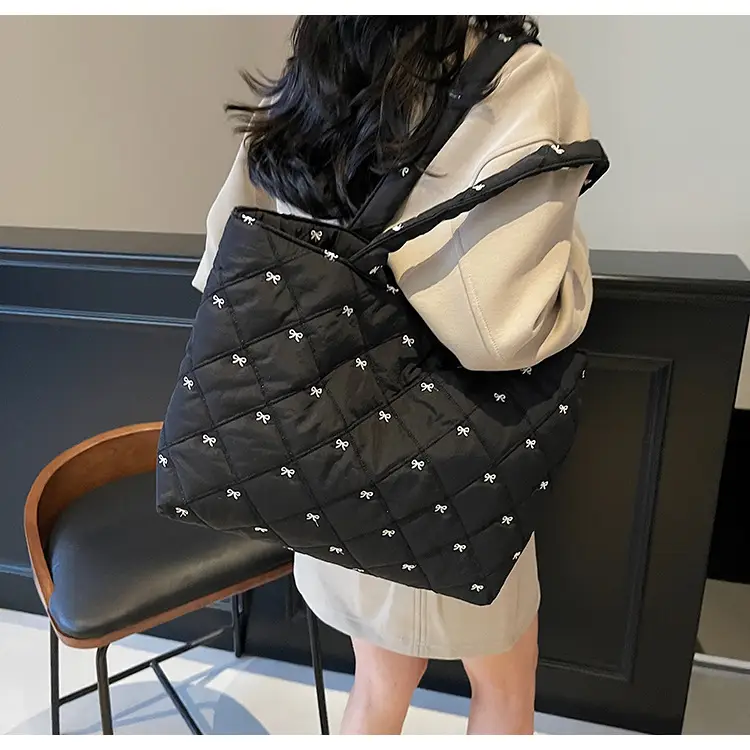 Women's Quilted Cotton Shoulder Bag Cream Single Crossbody — feature 13