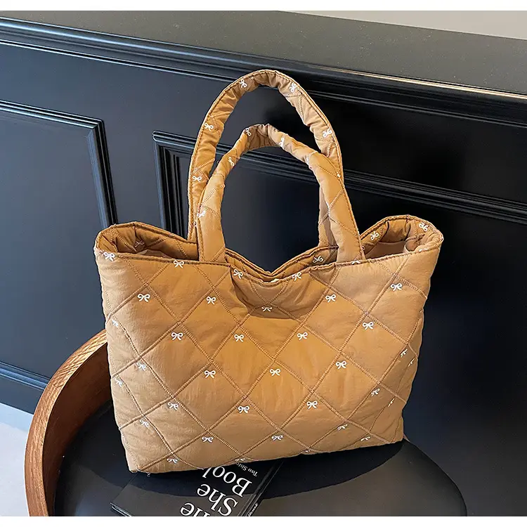 Women's Quilted Cotton Shoulder Bag Cream Single Crossbody — feature 16