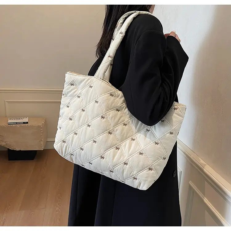 Women's Quilted Cotton Shoulder Bag Cream Single Crossbody — feature 20