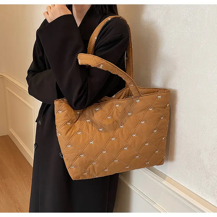 Women's Quilted Cotton Shoulder Bag Cream Single Crossbody — feature 22