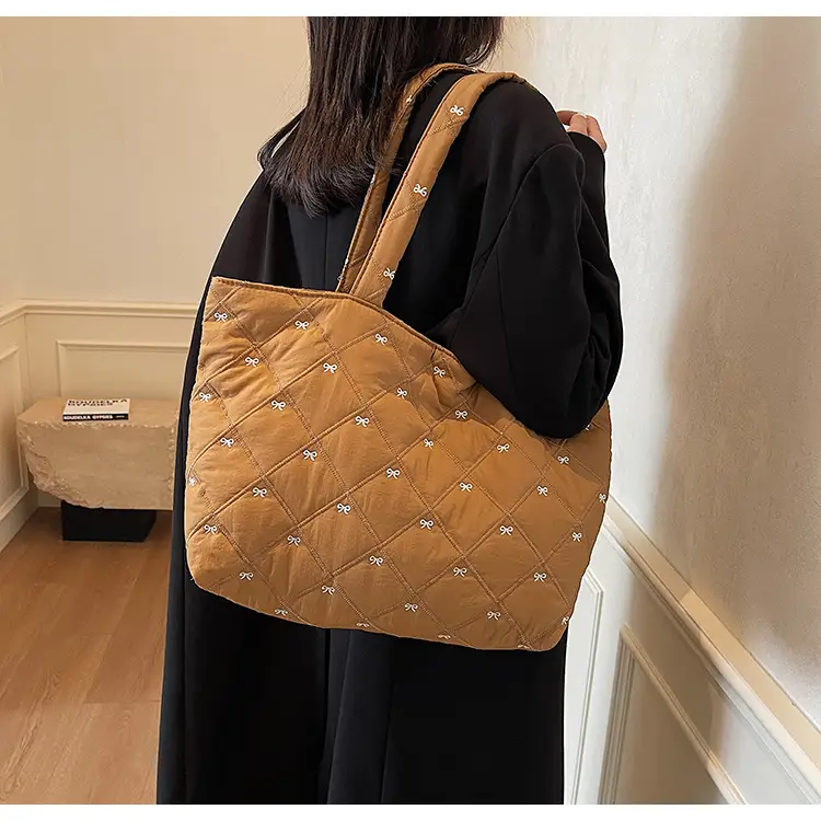 Women's Quilted Cotton Shoulder Bag Cream Single Crossbody — feature 23