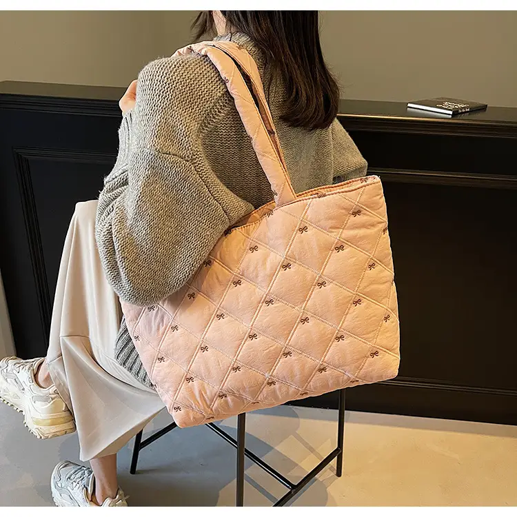 Women's Quilted Cotton Shoulder Bag Cream Single Crossbody — feature 33