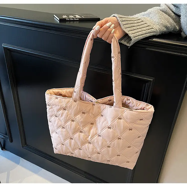 Women's Quilted Cotton Shoulder Bag Cream Single Crossbody — feature 39