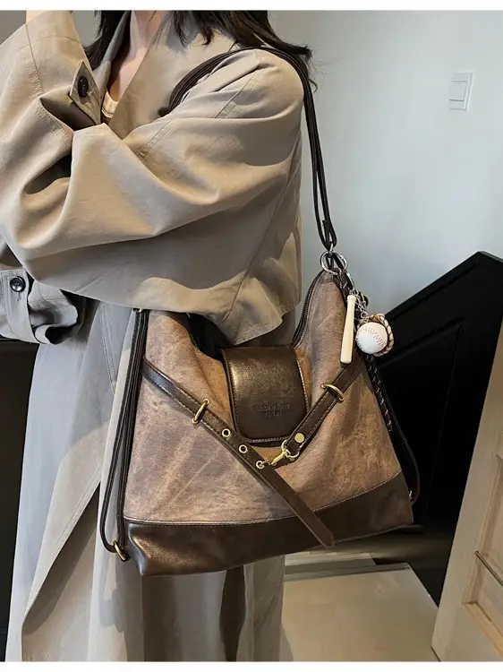 Women's Grey Leather Shoulder Bag with Tassel - Image 5