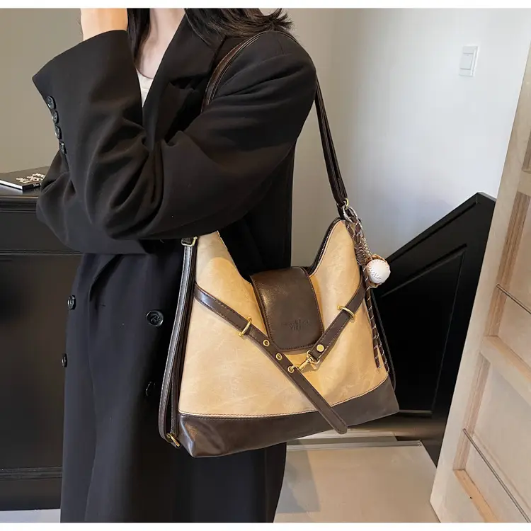 Women's Grey Leather Shoulder Bag with Tassel — feature 25