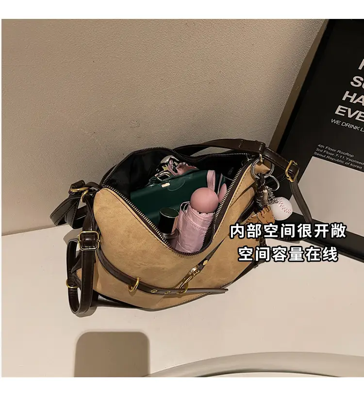 Women's Grey Leather Shoulder Bag with Tassel — feature 3