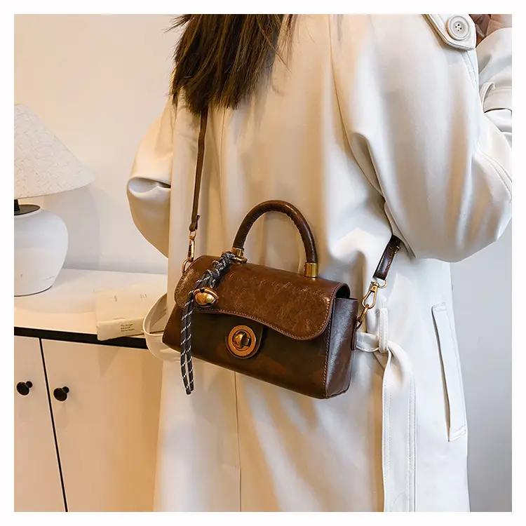 Vintage Black Square Handbag for Women 2024 — feature 10