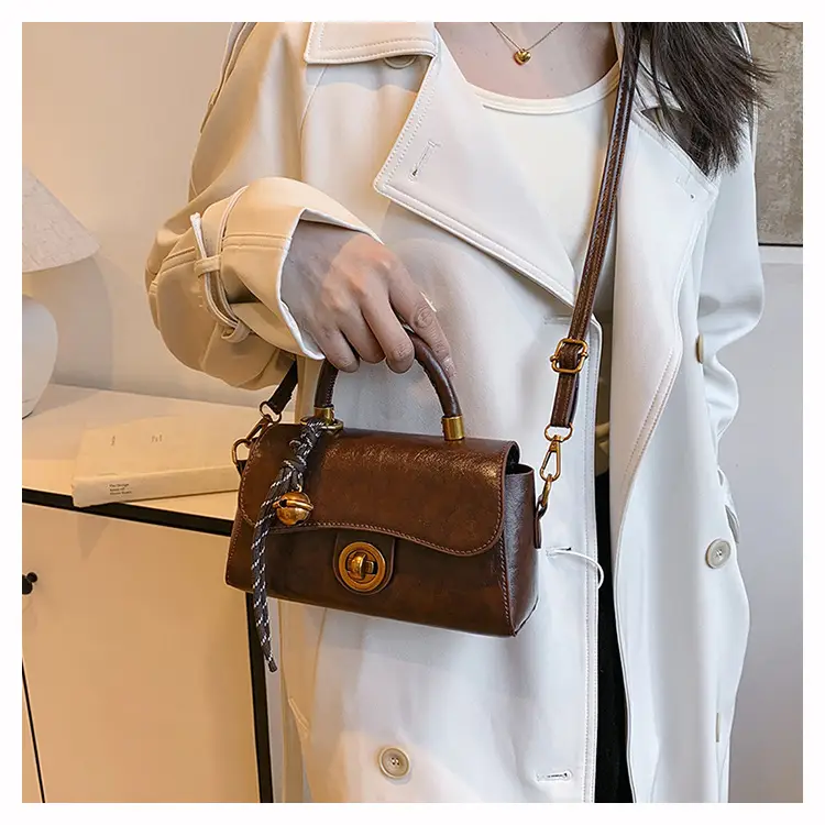 Vintage Black Square Handbag for Women 2024 — feature 9