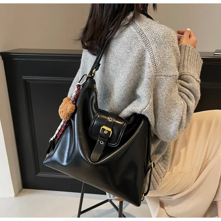 Black Leather Shoulder Bag for Women Large Capacity Vintage Style — feature 48