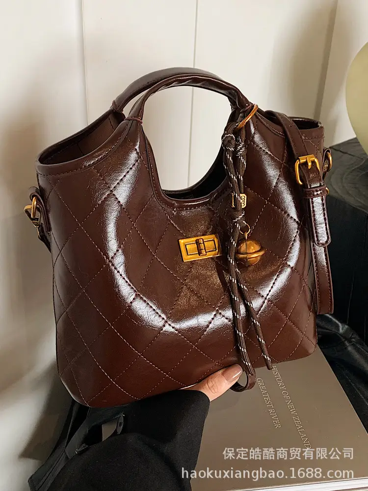 Retro Quilted Brown Bucket Bag for Women 2024 - Image 4