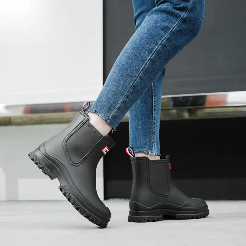 Cross-border Women's Short Non-slip Rain Boots PVC One-time Shaping Water Boots Spring and Summer Waterproof Shoes European-size Low-top Rain Boots - Image 5