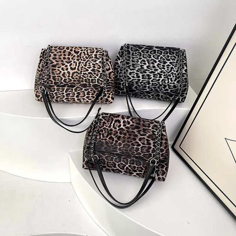 Winter Leopard Print Large Capacity Chain Shoulder Bag - Image 7