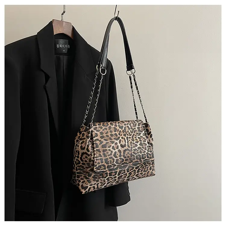 Winter Leopard Print Large Capacity Chain Shoulder Bag — feature 22
