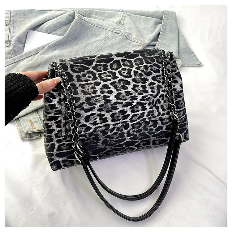 Winter Leopard Print Large Capacity Chain Shoulder Bag — feature 23