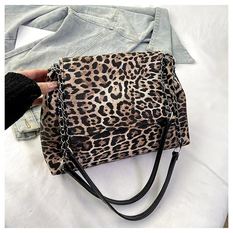 Winter Leopard Print Large Capacity Chain Shoulder Bag — feature 25