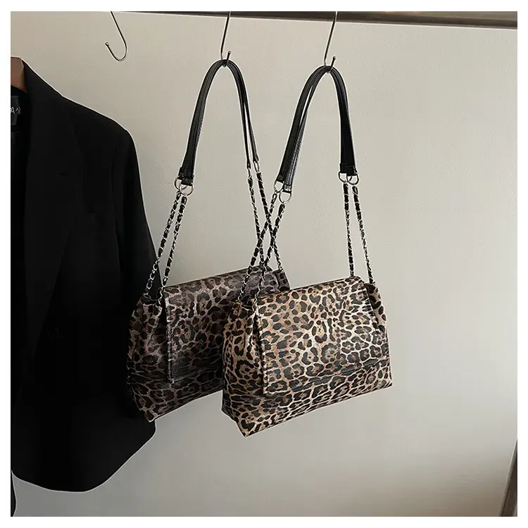 Winter Leopard Print Large Capacity Chain Shoulder Bag — feature 26