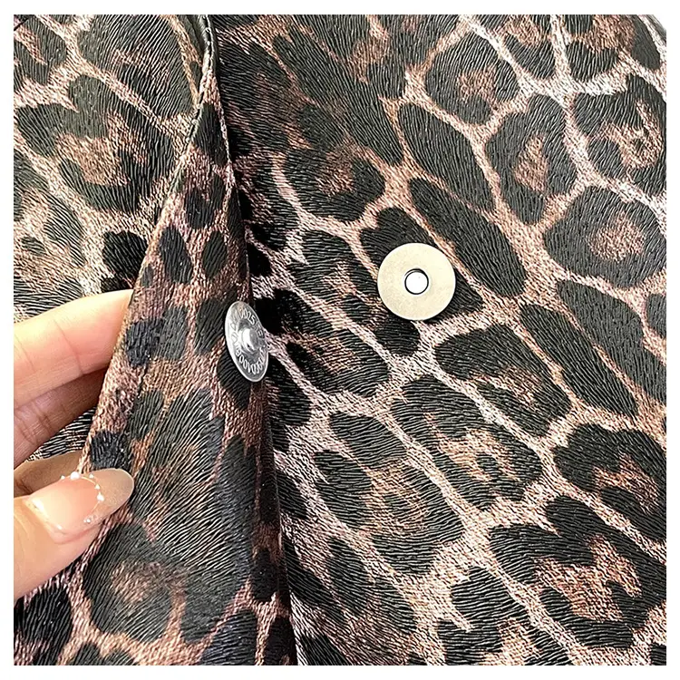 Winter Leopard Print Large Capacity Chain Shoulder Bag — feature 8