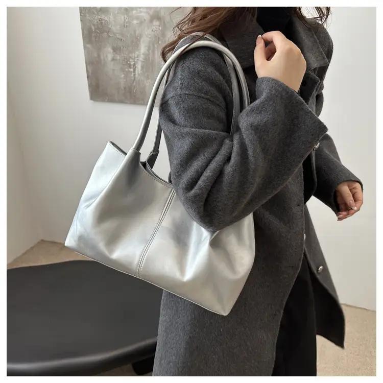 Silver Japanese Korean Niche Fashion Tote Bag Large Capacity Daily Commute Shoulder Bag — feature 17