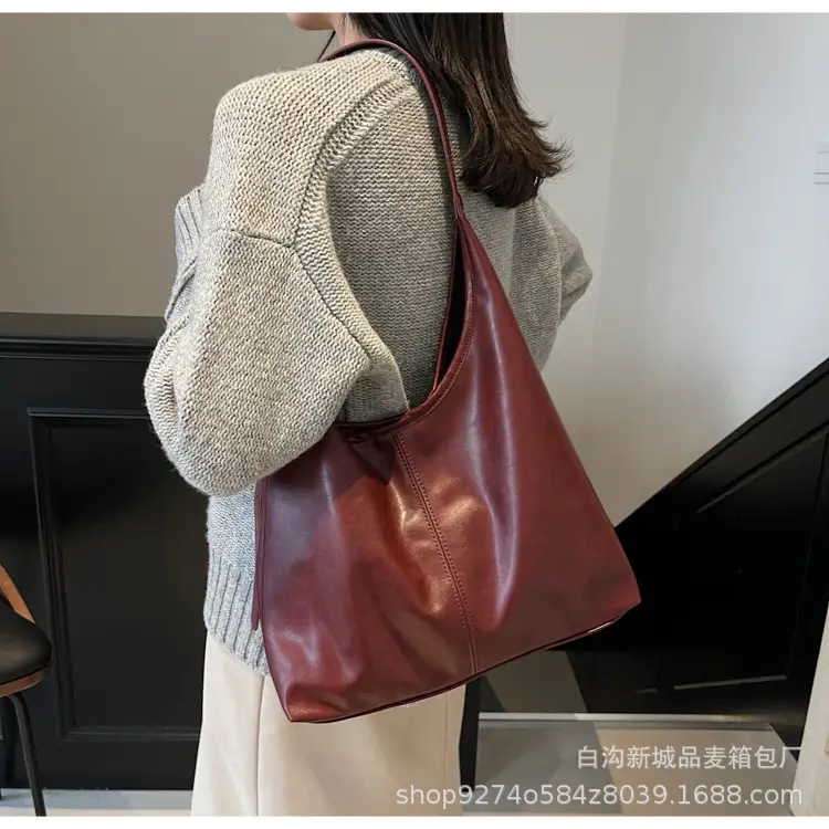 Women's Large Capacity Brown Leather Crossbody Bag — feature 24
