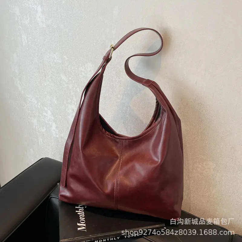 Women's Large Capacity Brown Leather Crossbody Bag - Image 2