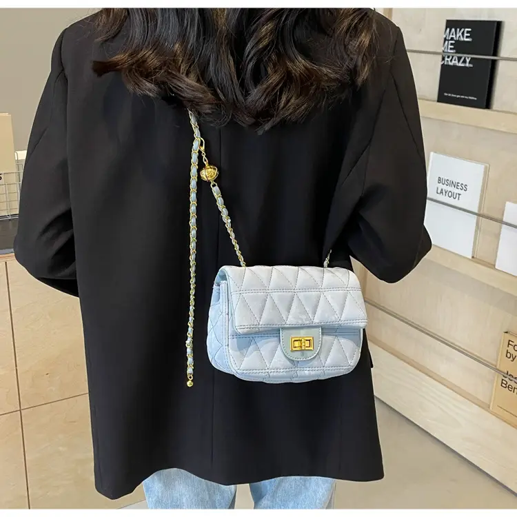 Women's 2024 Winter Crossbody Saddle Bag with Chain — feature 11