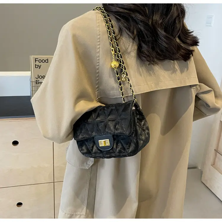 Women's 2024 Winter Crossbody Saddle Bag with Chain — feature 14