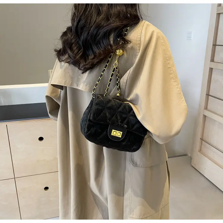 Women's 2024 Winter Crossbody Saddle Bag with Chain — feature 15