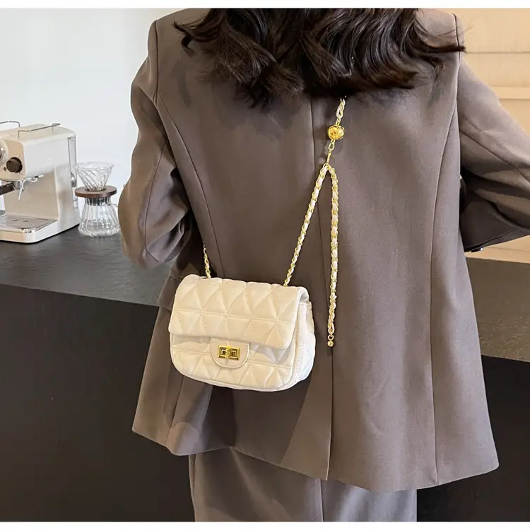 Women's 2024 Winter Crossbody Saddle Bag with Chain — feature 19