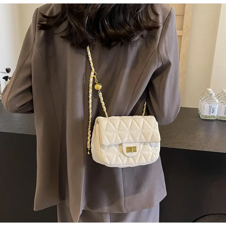 Women's 2024 Winter Crossbody Saddle Bag with Chain — feature 22