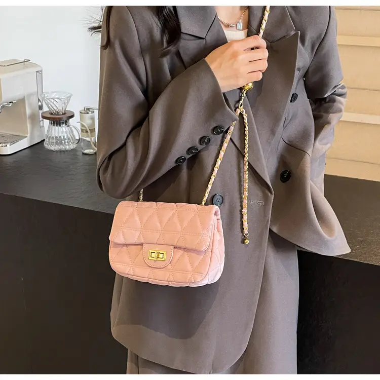 Women's 2024 Winter Crossbody Saddle Bag with Chain — feature 23