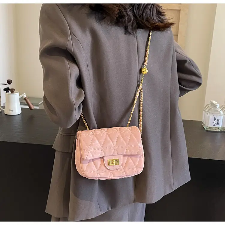 Women's 2024 Winter Crossbody Saddle Bag with Chain — feature 24