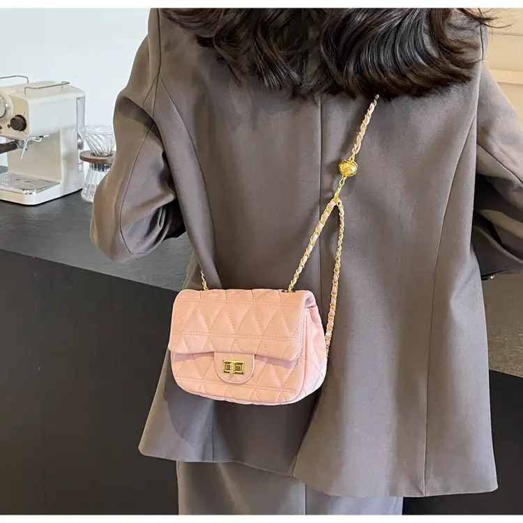 Women's 2024 Winter Crossbody Saddle Bag with Chain — feature 25