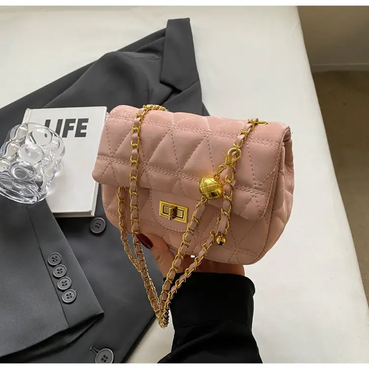 Women's 2024 Winter Crossbody Saddle Bag with Chain — feature 31
