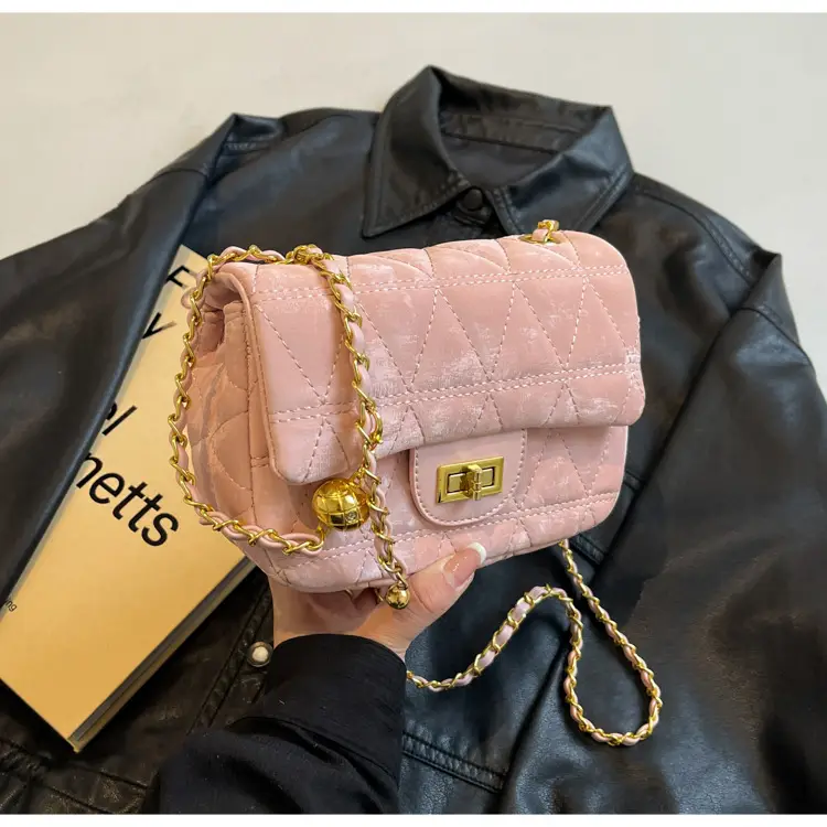 Women's 2024 Winter Crossbody Saddle Bag with Chain — feature 38