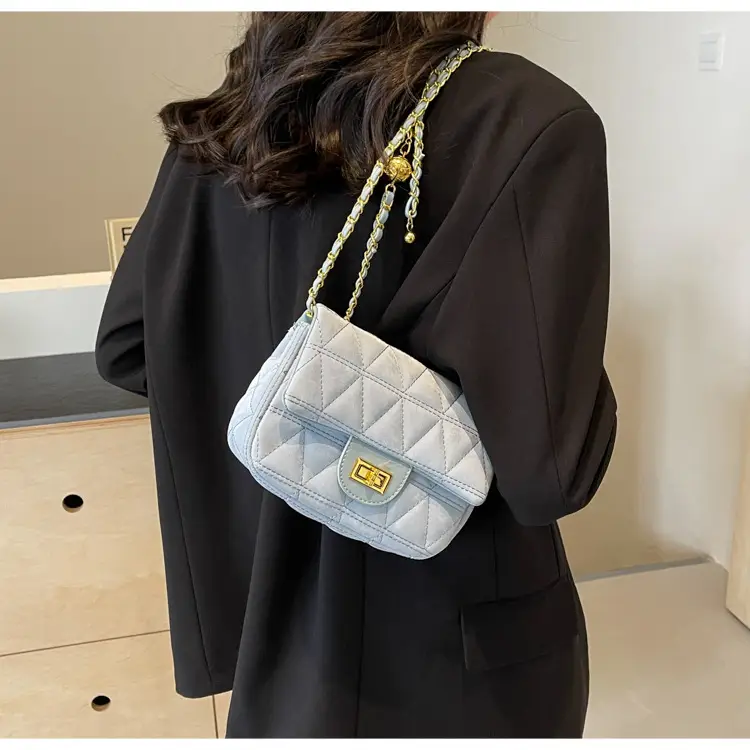 Women's 2024 Winter Crossbody Saddle Bag with Chain — feature 8