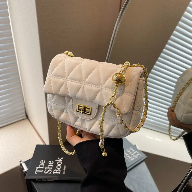 Women's 2024 Winter Crossbody Saddle Bag with Chain