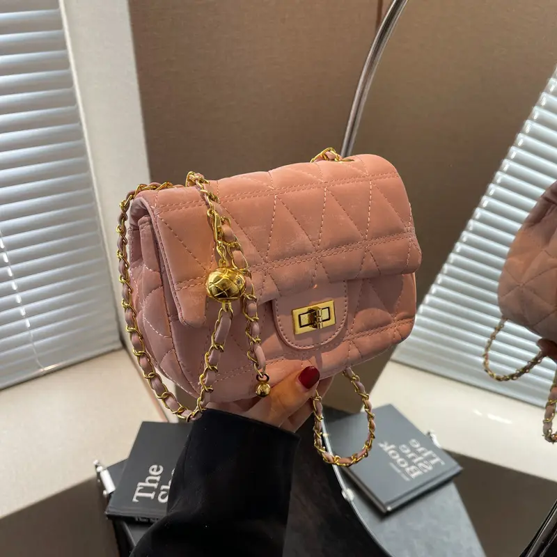 Women's 2024 Winter Crossbody Saddle Bag with Chain
