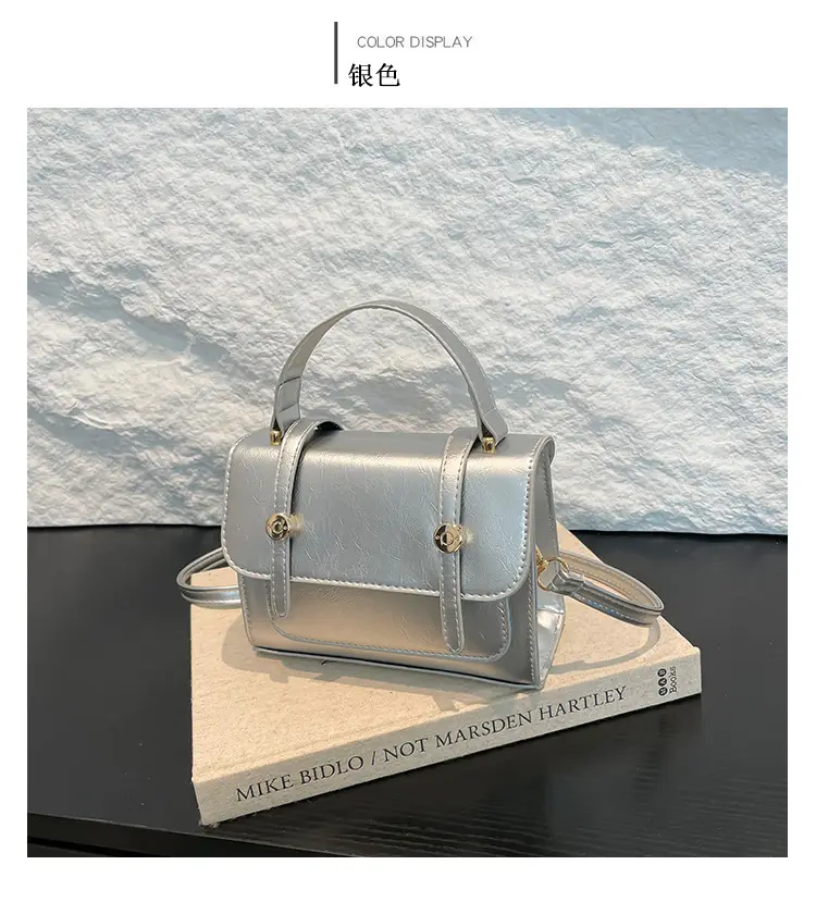 Vintage Black Shoulder Bag for Women 2024 Winter — feature 12
