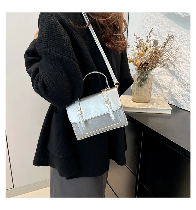 Vintage Black Shoulder Bag for Women 2024 Winter — feature 22