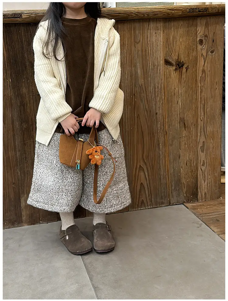Yellow Soft Leather Girl's Crossbody Bag with Leopard Charm — feature 21