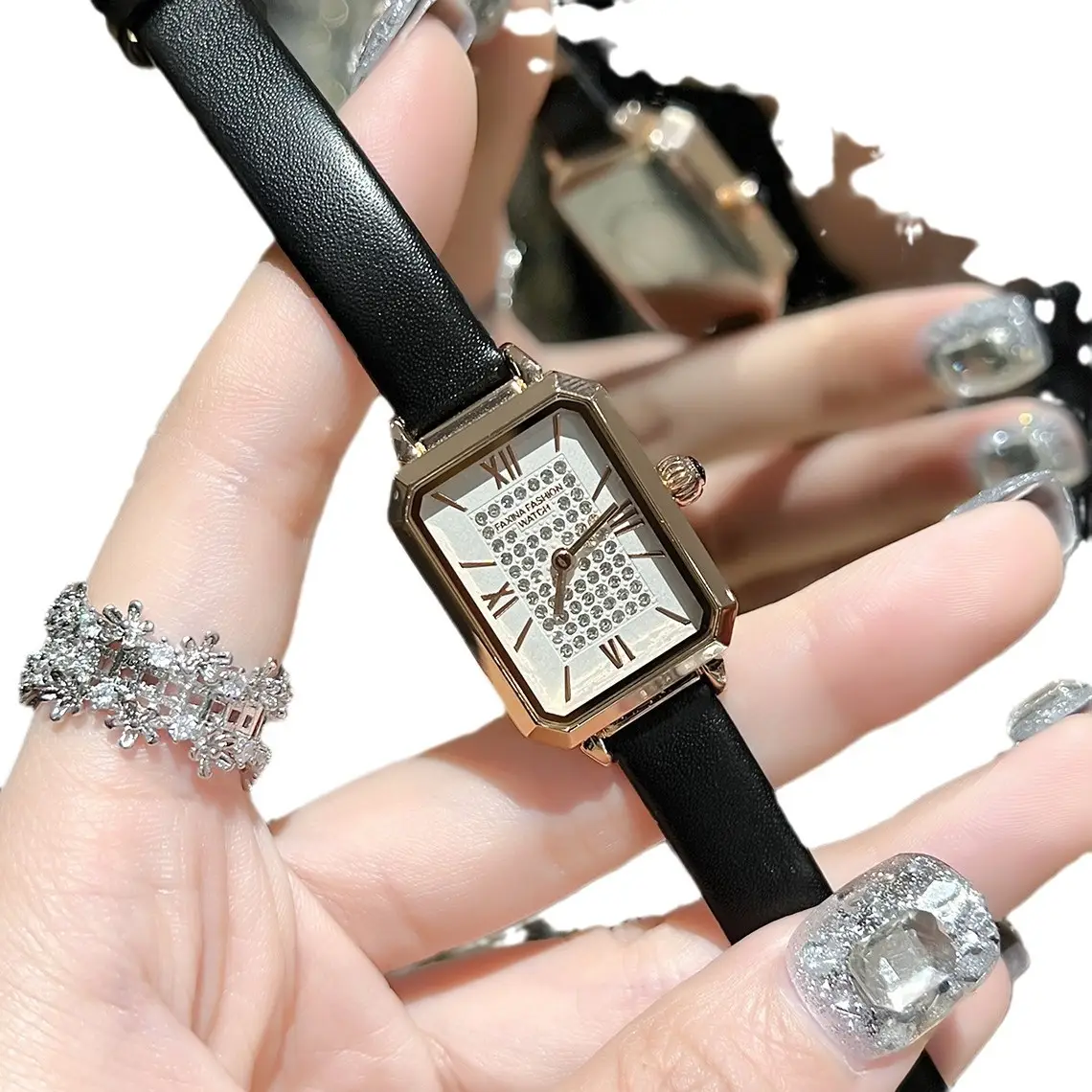 Women's Small Square Gold Watch 2024 - Image 7