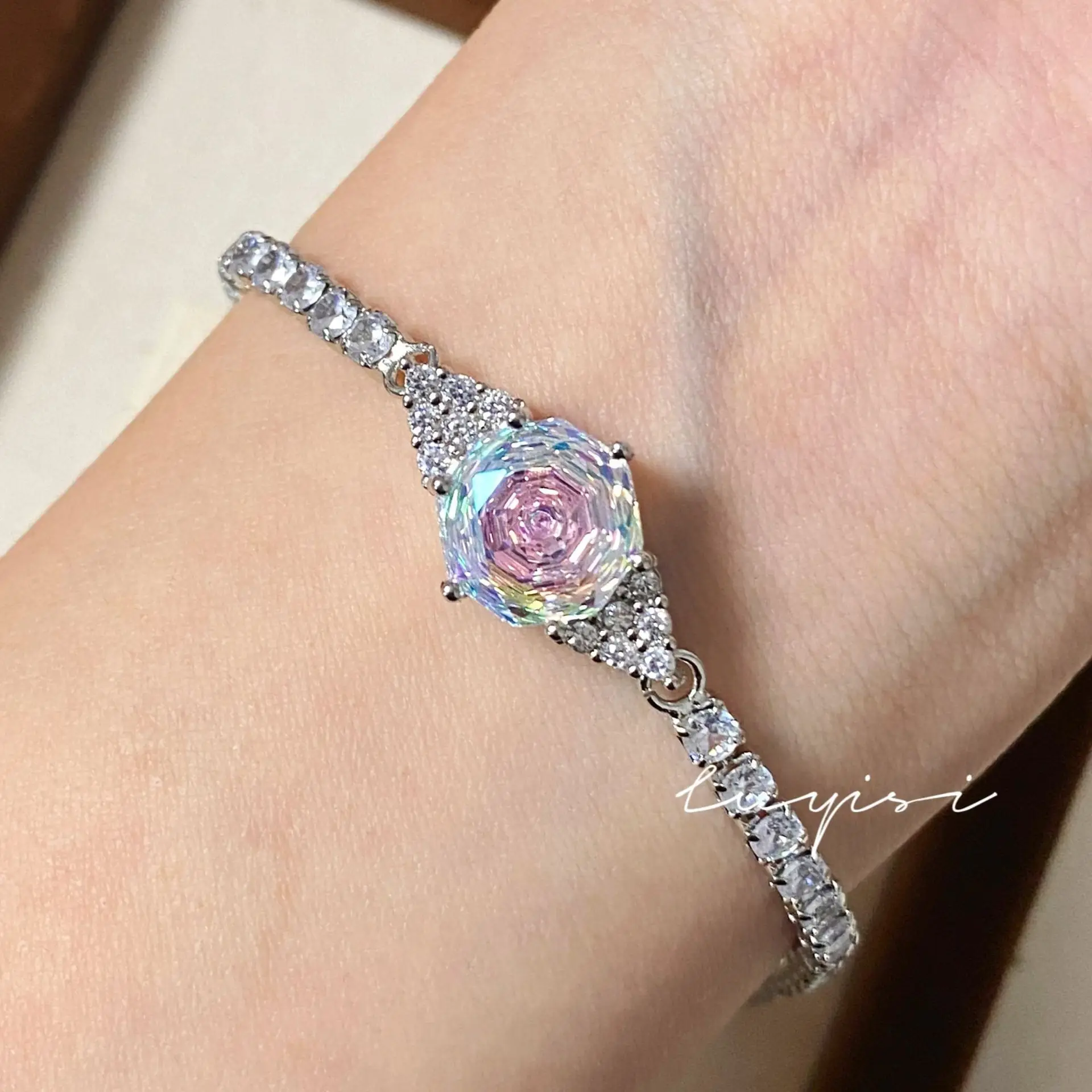 Blue Rose Cut Diamond Pendant Set with Tanzanite Blue Gradient - Image 12