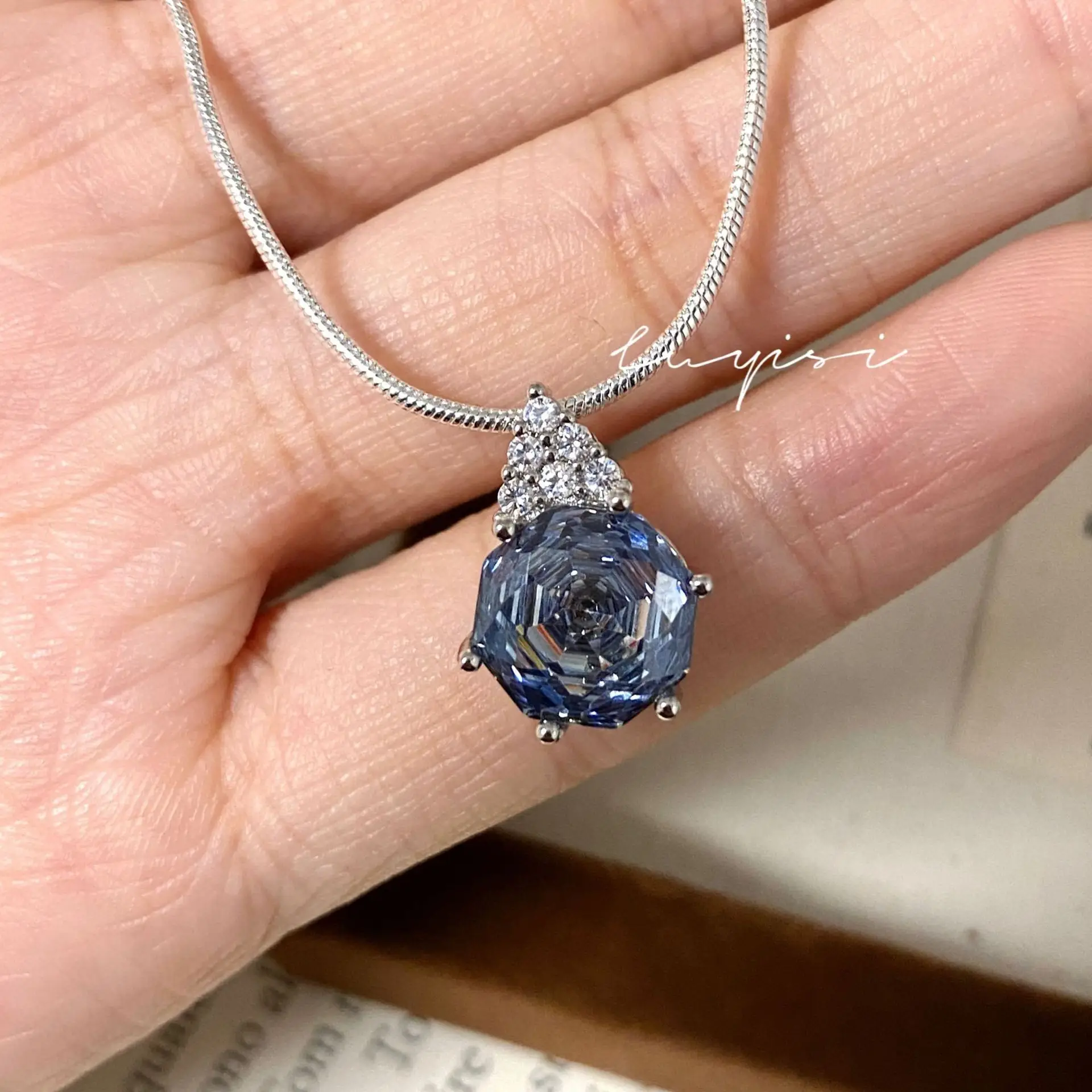 Blue Rose Cut Diamond Pendant Set with Tanzanite Blue Gradient - Image 5
