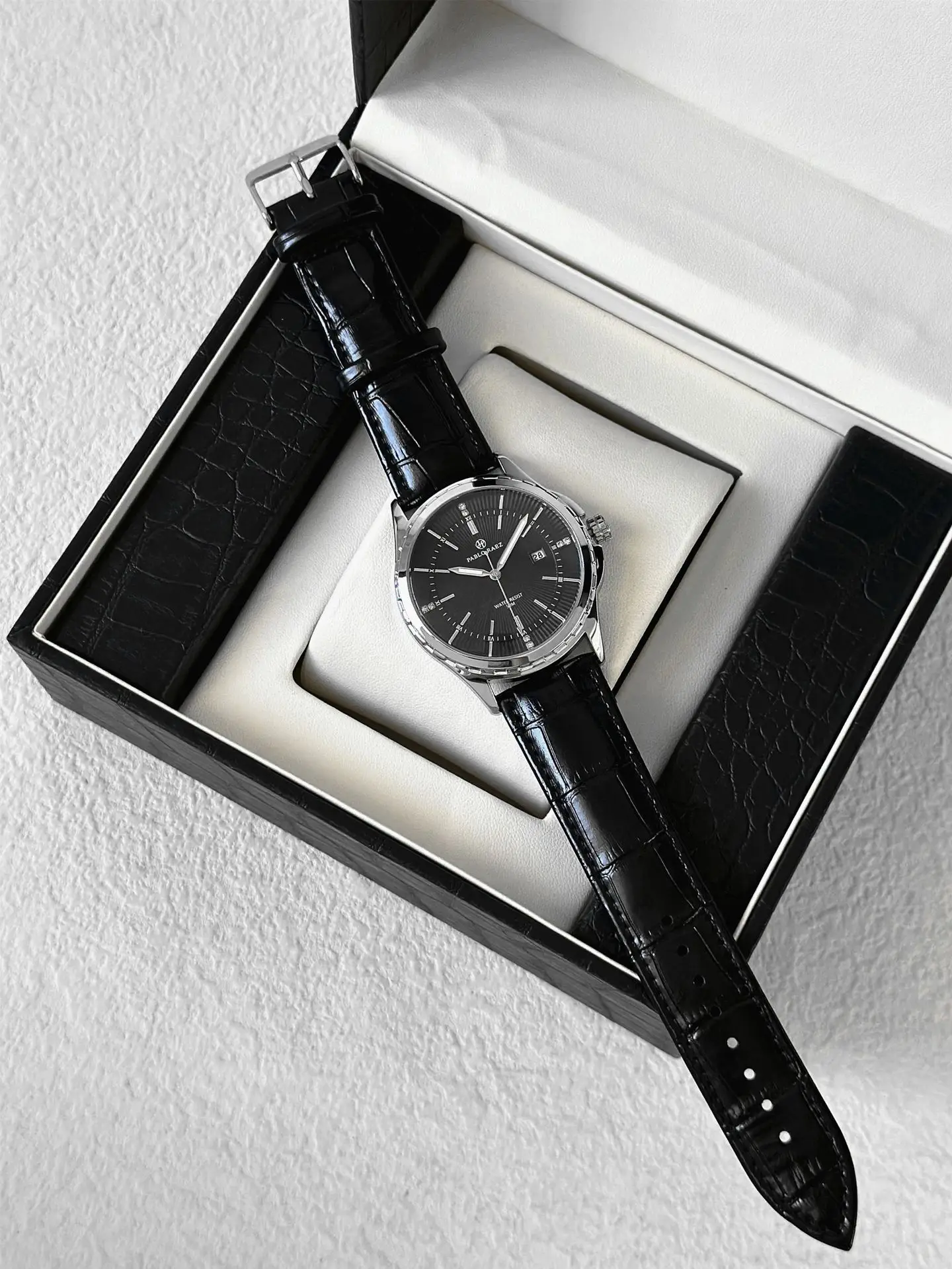 Men's Silver Watch with Second Sweep Movement — feature 11