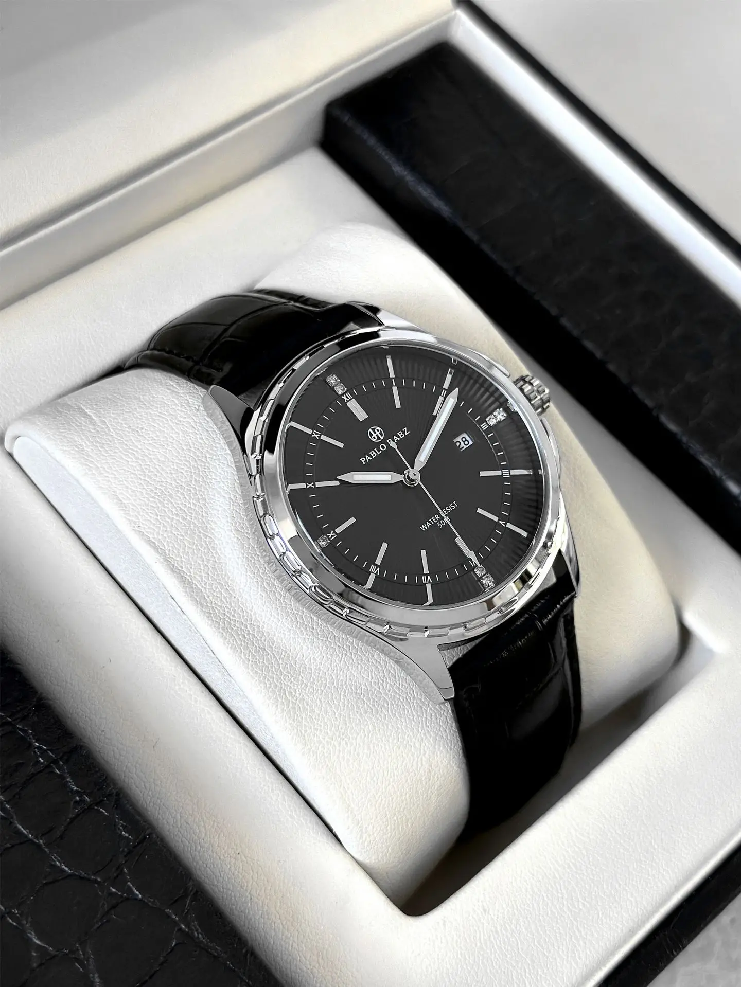 Men's Silver Watch with Second Sweep Movement — feature 13