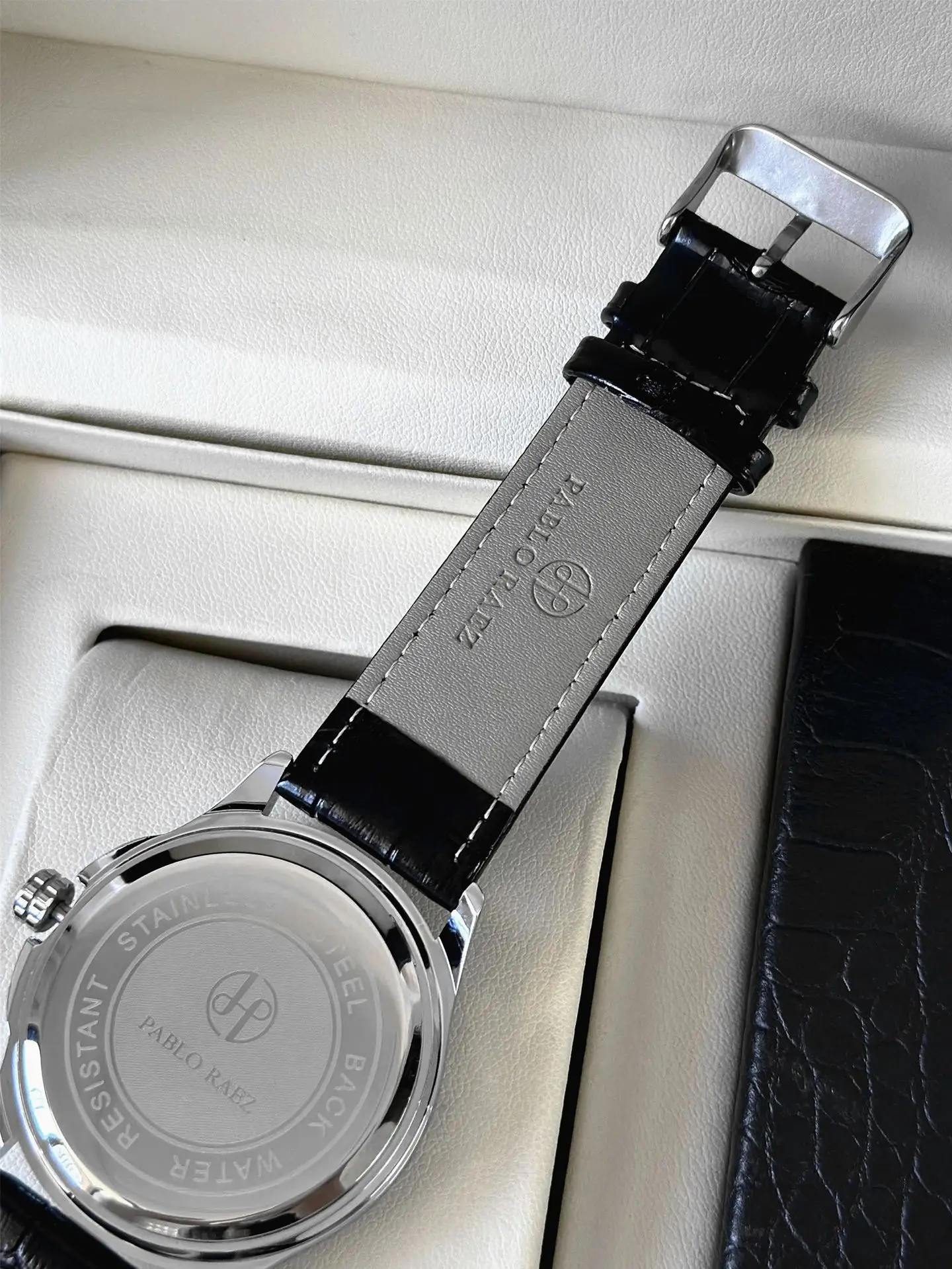 Men's Silver Watch with Second Sweep Movement — feature 14